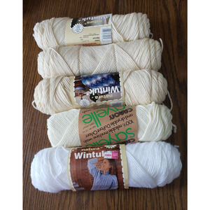 Lot of 5 Skeins 4 Ply Various Brands 3.5 Oz White/Cream Knitting Worsted Yarn